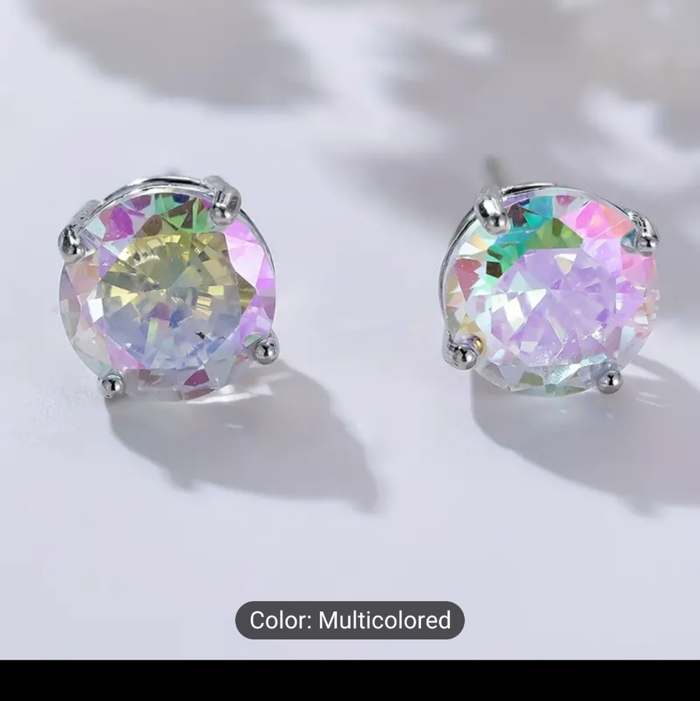🩷💜NEW🩷💜GORGEOUS!! Irridecent CZ Round 4 Prong Stud Earrings